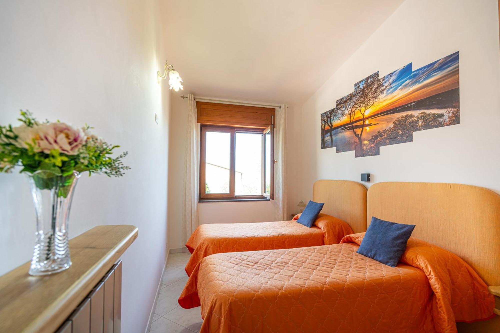 Il Tiglio Holiday Home - De Vivo Realty マッサ・ルブレンセ エクステリア 写真