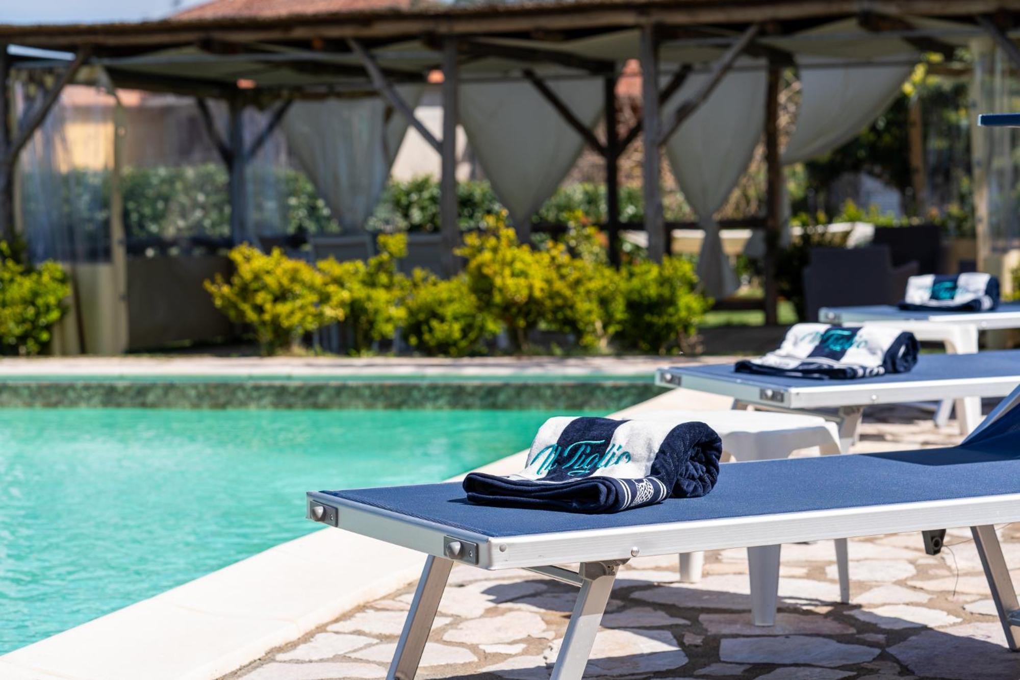 Il Tiglio Holiday Home - De Vivo Realty マッサ・ルブレンセ エクステリア 写真