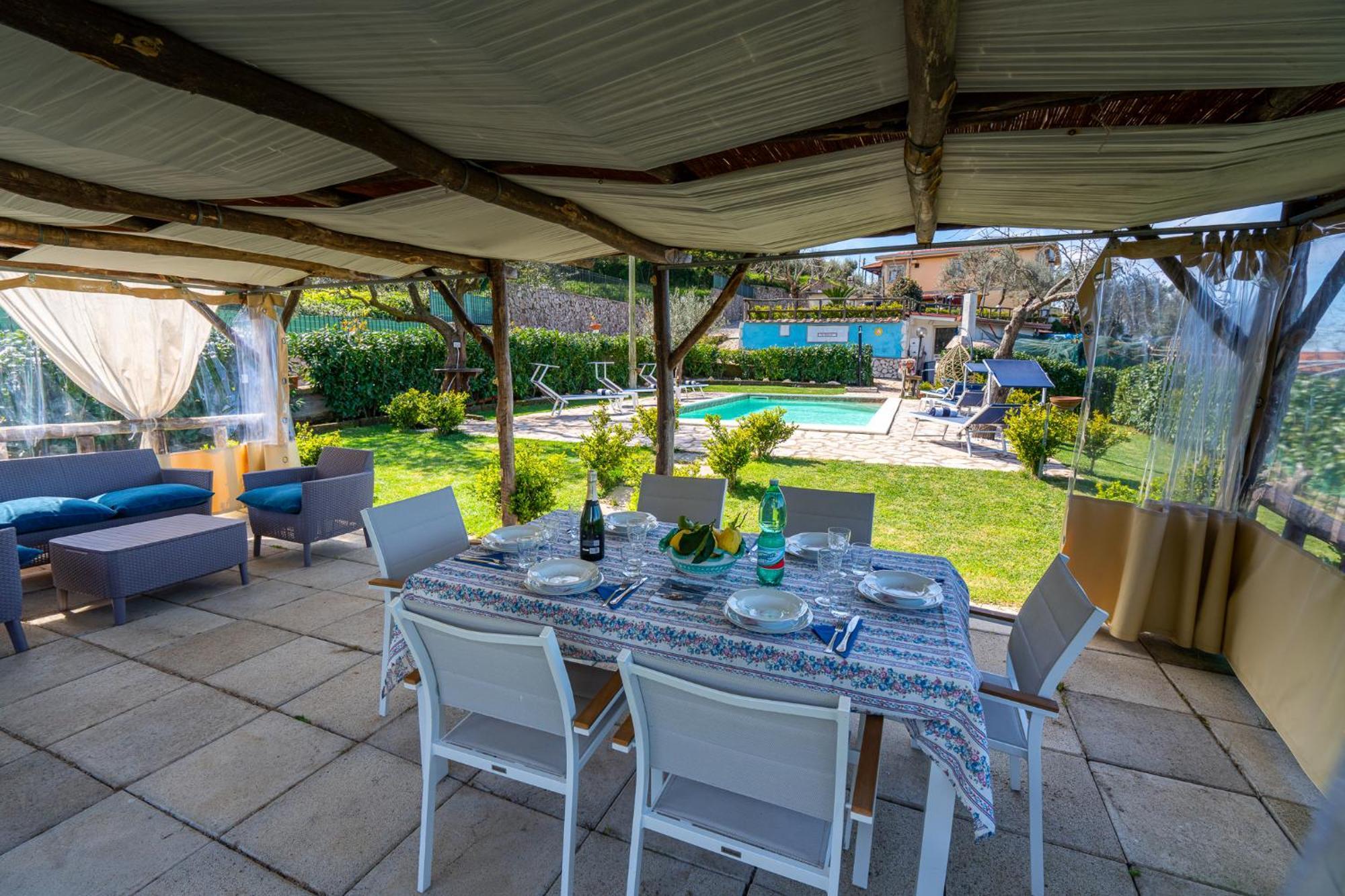 Il Tiglio Holiday Home - De Vivo Realty マッサ・ルブレンセ エクステリア 写真