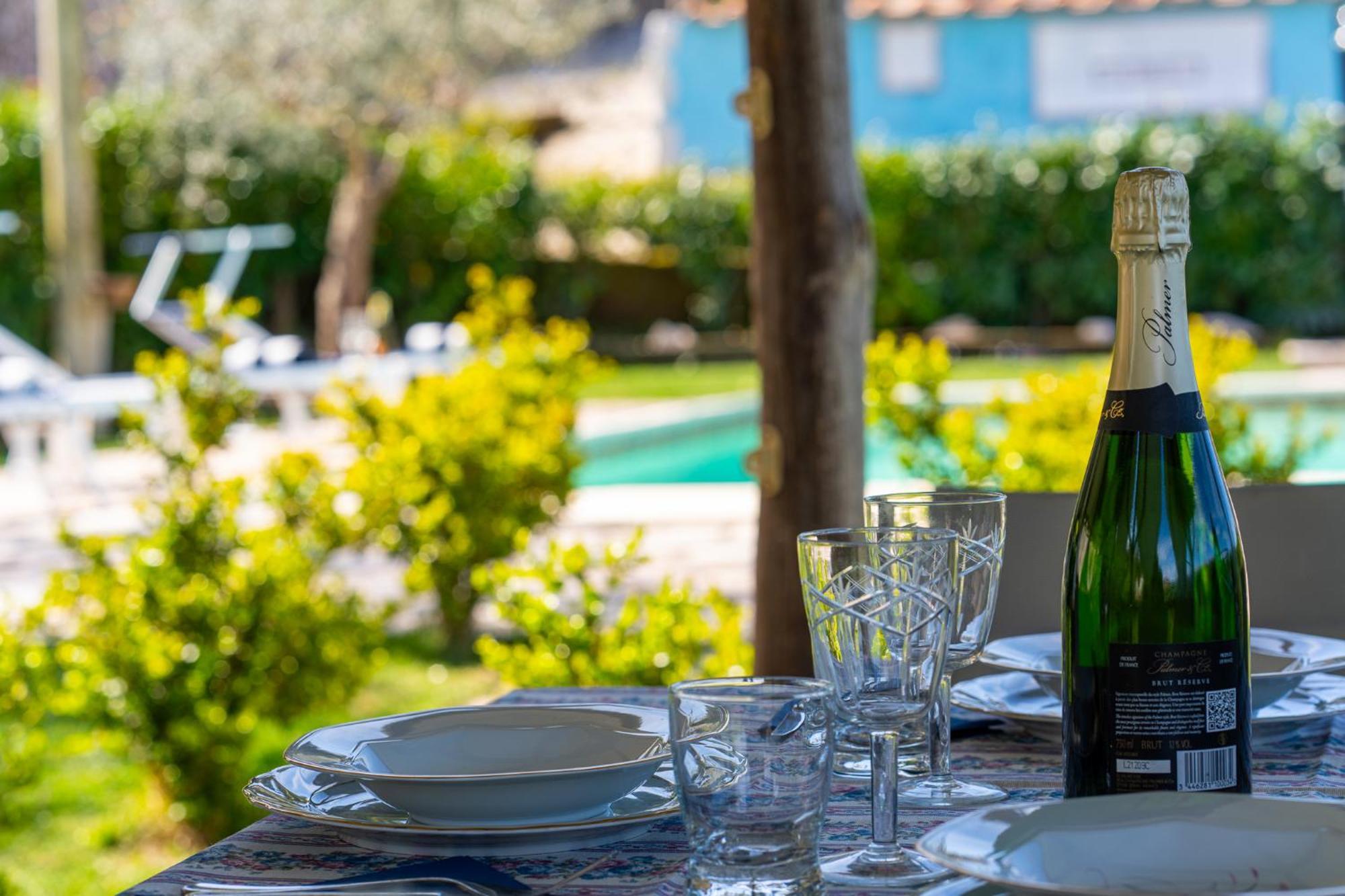 Il Tiglio Holiday Home - De Vivo Realty マッサ・ルブレンセ エクステリア 写真