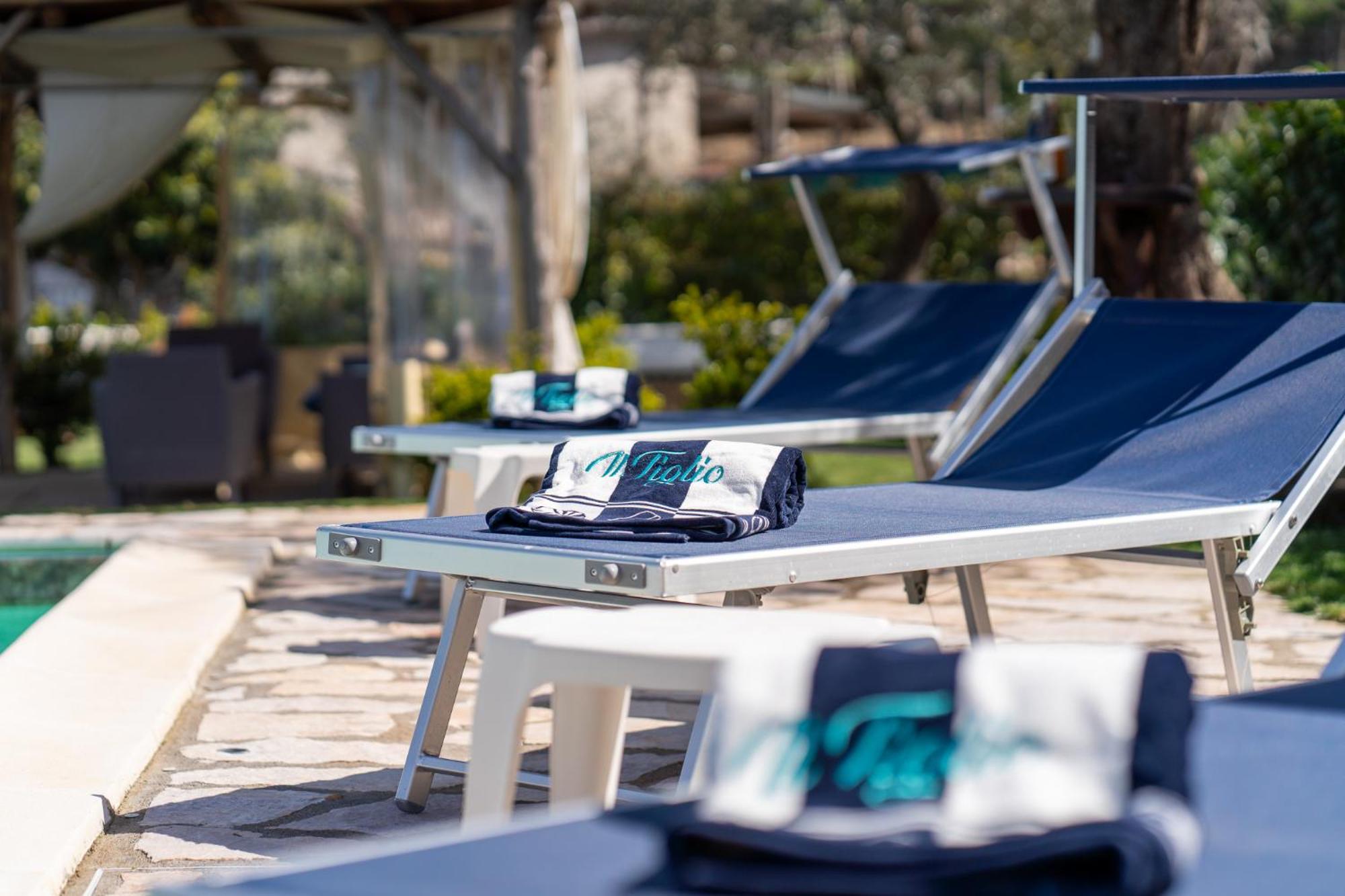 Il Tiglio Holiday Home - De Vivo Realty マッサ・ルブレンセ エクステリア 写真