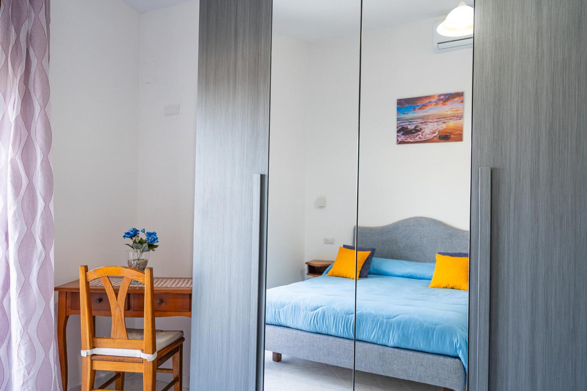 Il Tiglio Holiday Home - De Vivo Realty マッサ・ルブレンセ エクステリア 写真